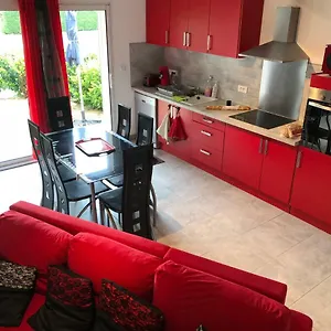 Jolie Petite Maison En Ardèche Du Sud Hébergement de vacances Berrias-et-Casteljau